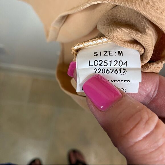 Tunic NWOT Beige Top Sz M - Picture 4 of 6